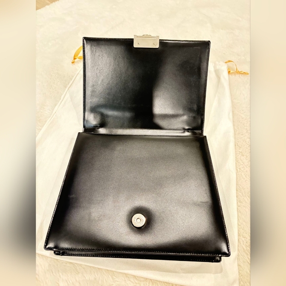 100% authentic Givenchy Handbags Black - Picture 5 of 9